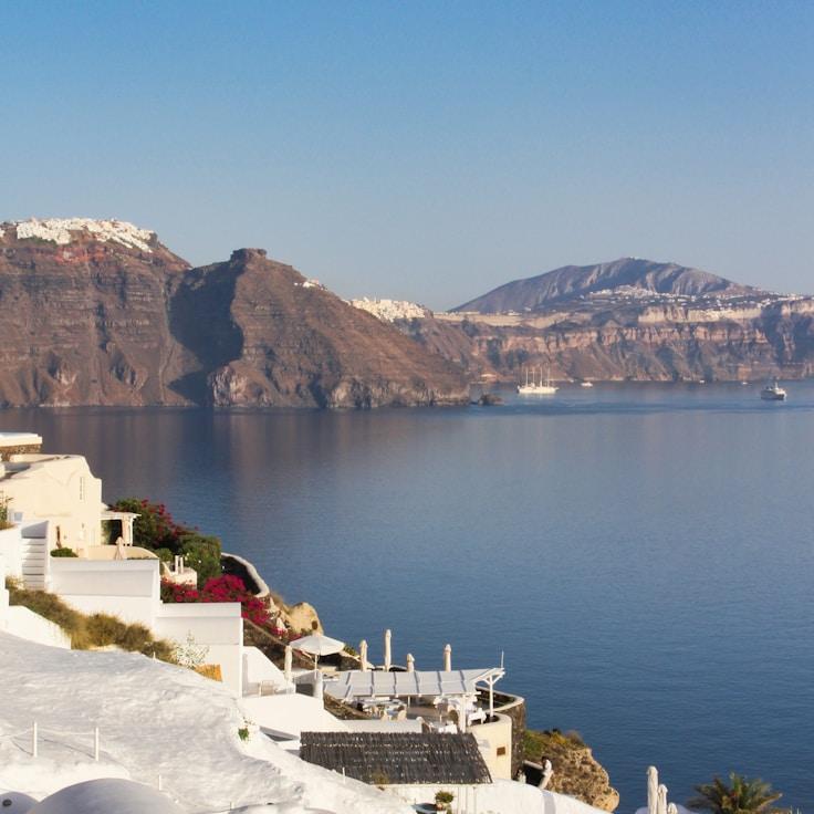Outdoor terrace seating suitable for families in Lyon